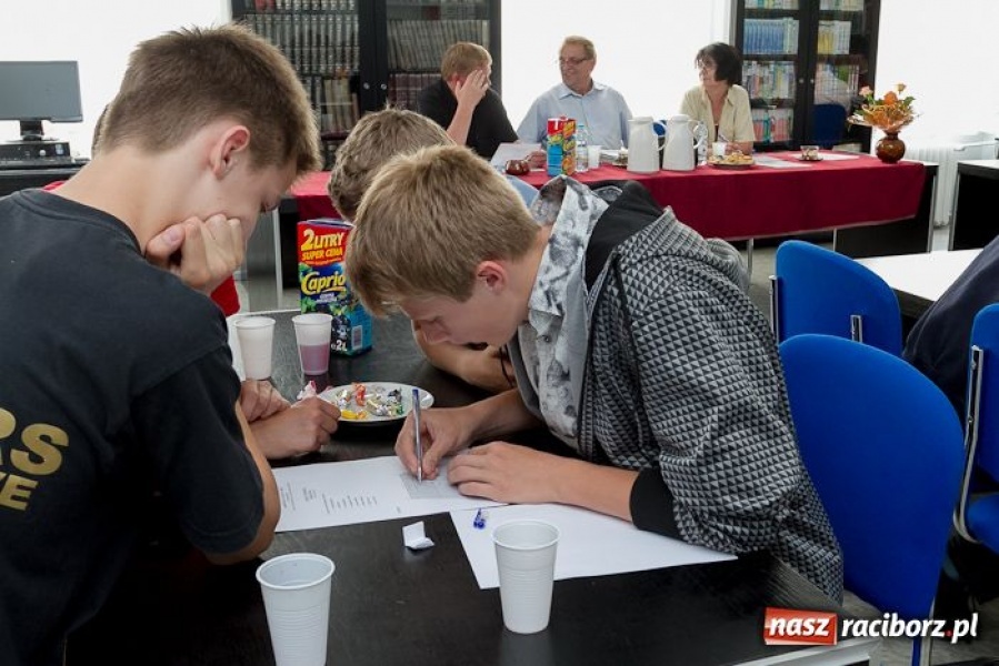 Zdjęcie w galerii na portalu naszraciborz.pl:  UKS Ikar Racibórz - górą wiadomości z regionu