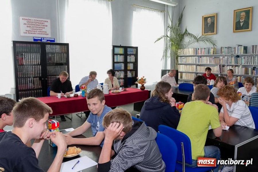 Zdjęcie w galerii na portalu naszraciborz.pl:  UKS Ikar Racibórz - górą wiadomości z regionu