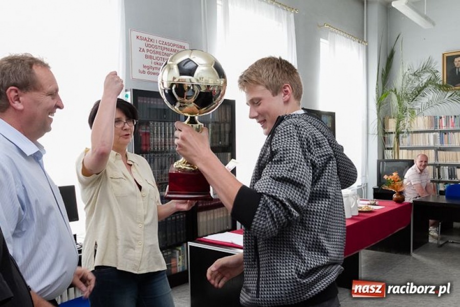 Zdjęcie w galerii na portalu naszraciborz.pl:  UKS Ikar Racibórz - górą wiadomości z regionu