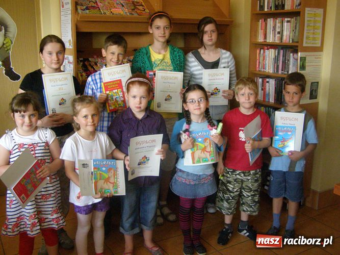 Zdjęcie w galerii na portalu naszraciborz.pl: Książka lekarstwem na nudę wiadomości z regionu