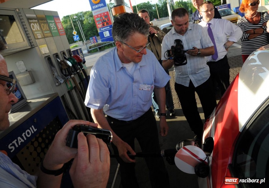 Zdjęcie w galerii na portalu naszraciborz.pl: Wójt nie wierzył, teraz zagra na flecie wiadomości z regionu