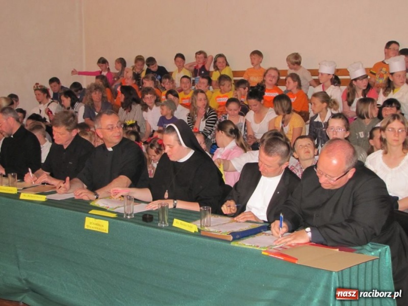 Zdjęcie w galerii na portalu naszraciborz.pl: W Bieńkowicach śmiał się cały świat wiadomości z regionu