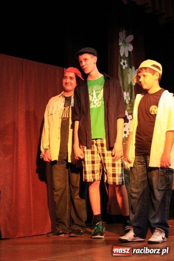 Zdjęcie w galerii na portalu naszraciborz.pl: Kozy i barany na scenie w Krzanowicach wiadomości z regionu