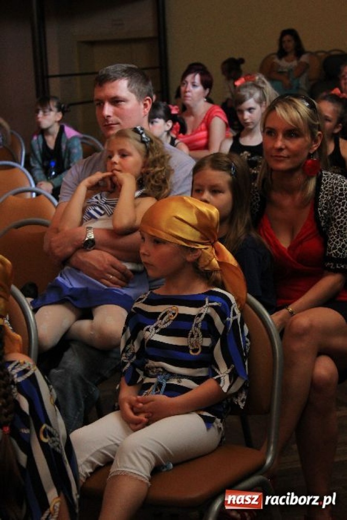 Zdjęcie w galerii na portalu naszraciborz.pl: Kozy i barany na scenie w Krzanowicach wiadomości z regionu