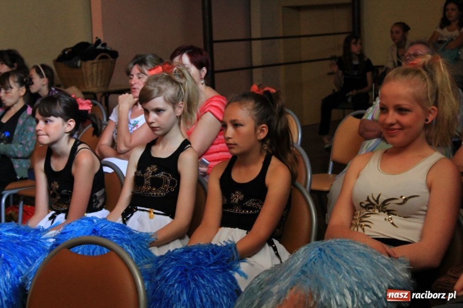 Zdjęcie w galerii na portalu naszraciborz.pl: Kozy i barany na scenie w Krzanowicach wiadomości z regionu