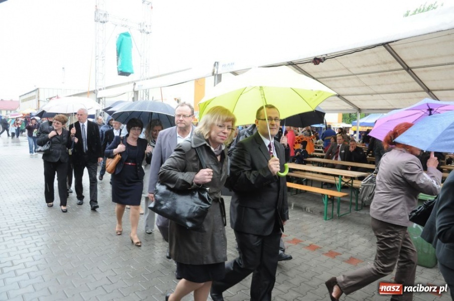 Zdjęcie w galerii na portalu naszraciborz.pl: Deszcz nie odstraszył zwiedzających wiadomości z regionu