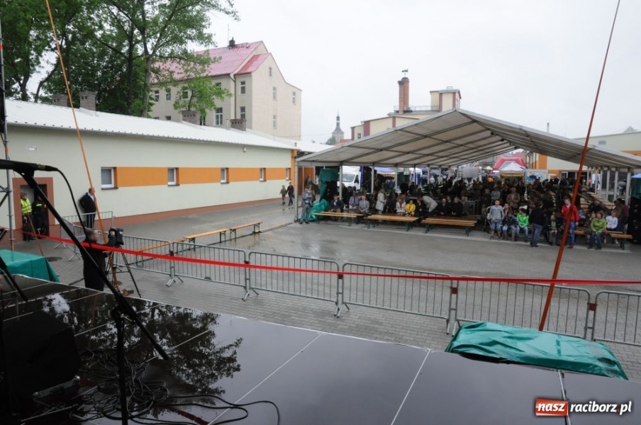 Zdjęcie w galerii na portalu naszraciborz.pl: Deszcz nie odstraszył zwiedzających wiadomości z regionu