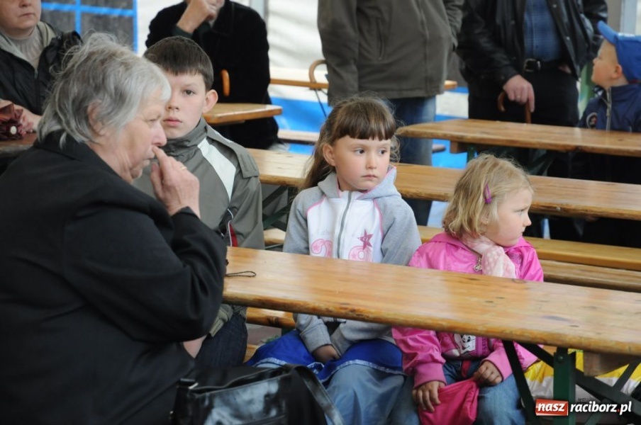 Zdjęcie w galerii na portalu naszraciborz.pl: Deszcz nie odstraszył zwiedzających wiadomości z regionu