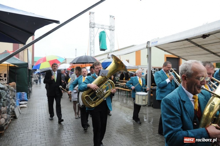 Zdjęcie w galerii na portalu naszraciborz.pl: Deszcz nie odstraszył zwiedzających wiadomości z regionu