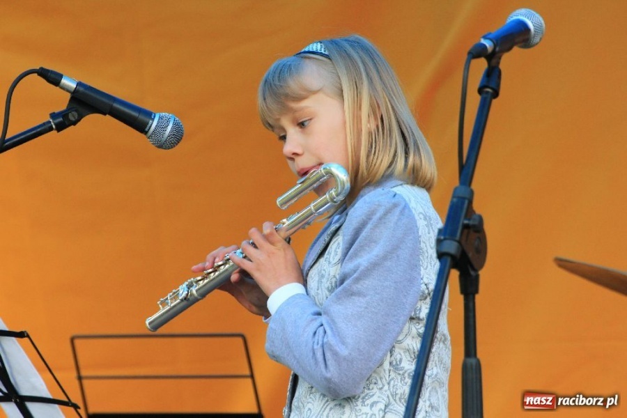Zdjęcie w galerii na portalu naszraciborz.pl: Koncert udany mimo niepogody wiadomości z regionu