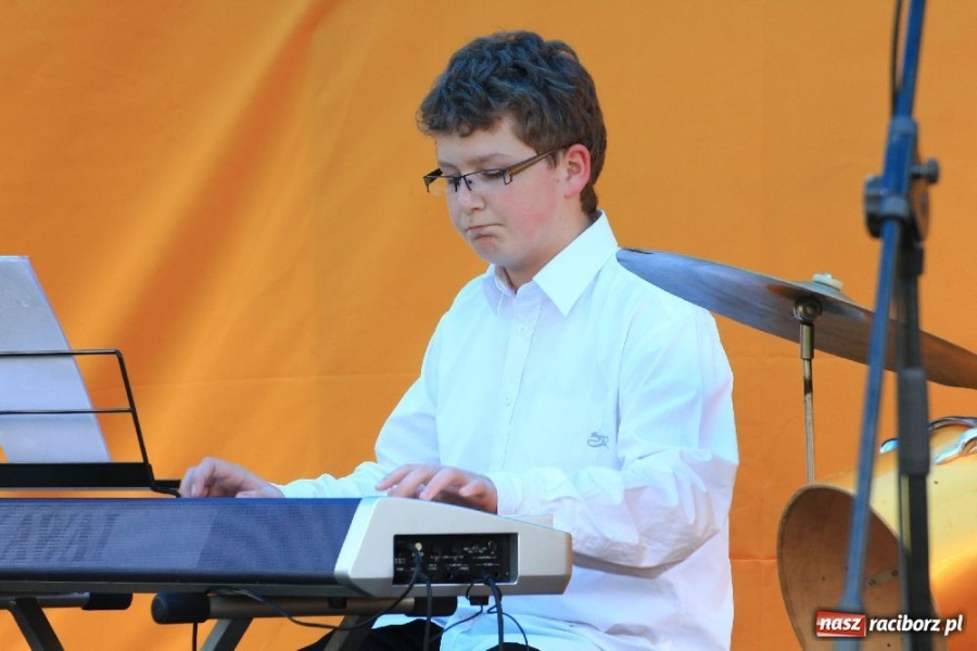 Zdjęcie w galerii na portalu naszraciborz.pl: Koncert udany mimo niepogody wiadomości z regionu