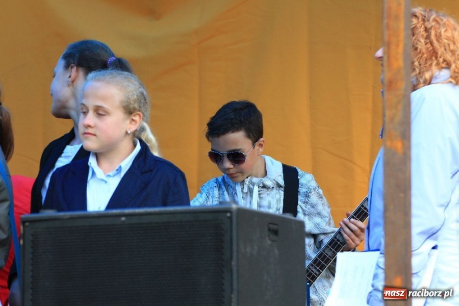 Zdjęcie w galerii na portalu naszraciborz.pl: Koncert udany mimo niepogody wiadomości z regionu