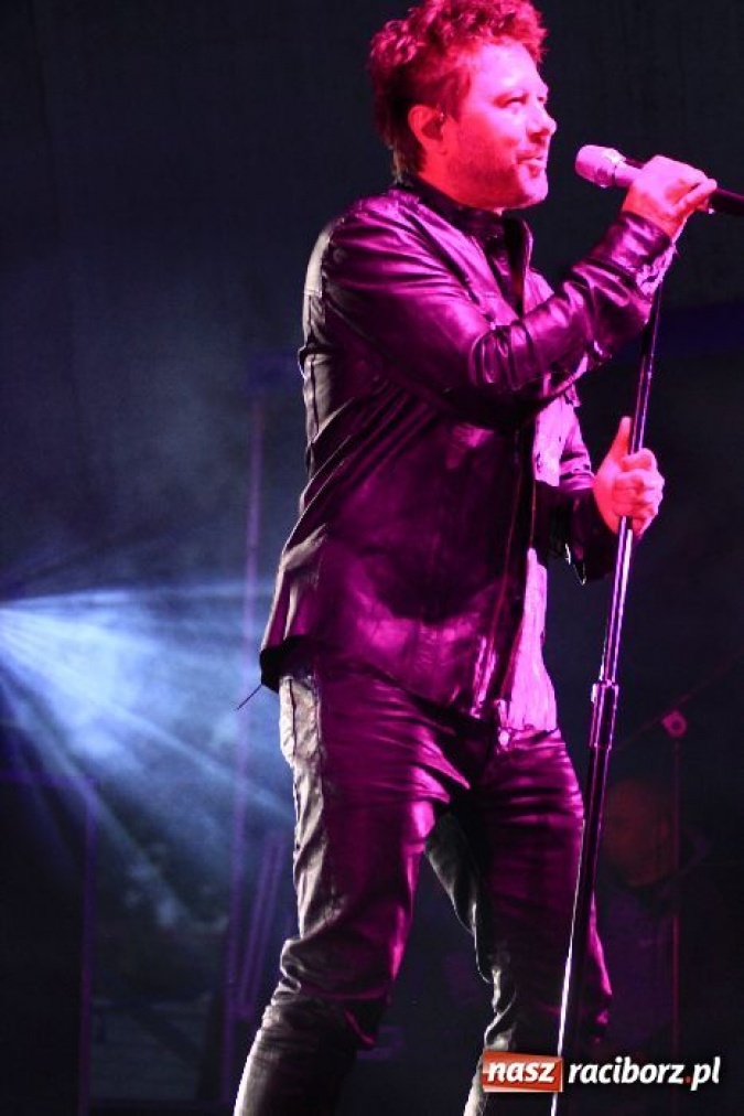 Zdjęcie w galerii na portalu naszraciborz.pl: Piasek wystąpił w Pietrowicach wiadomości z regionu