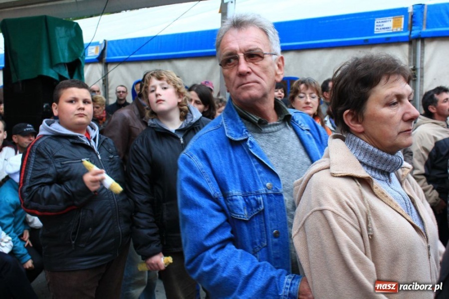 Zdjęcie w galerii na portalu naszraciborz.pl: Piasek wystąpił w Pietrowicach wiadomości z regionu