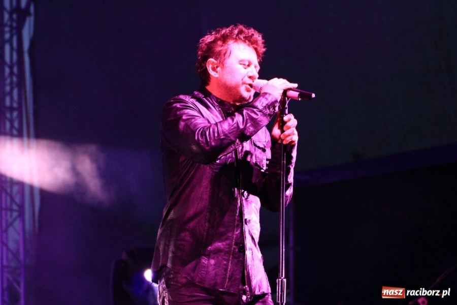 Zdjęcie w galerii na portalu naszraciborz.pl: Piasek wystąpił w Pietrowicach wiadomości z regionu