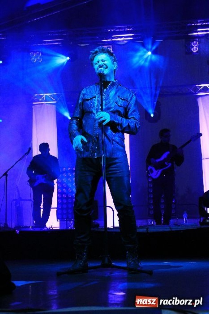 Zdjęcie w galerii na portalu naszraciborz.pl: Piasek wystąpił w Pietrowicach wiadomości z regionu