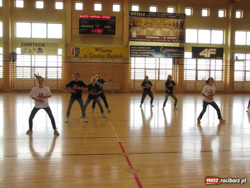 Zdjęcie w galerii na portalu naszraciborz.pl: Szkoła w Rudniku uczciła patrona wiadomości z regionu