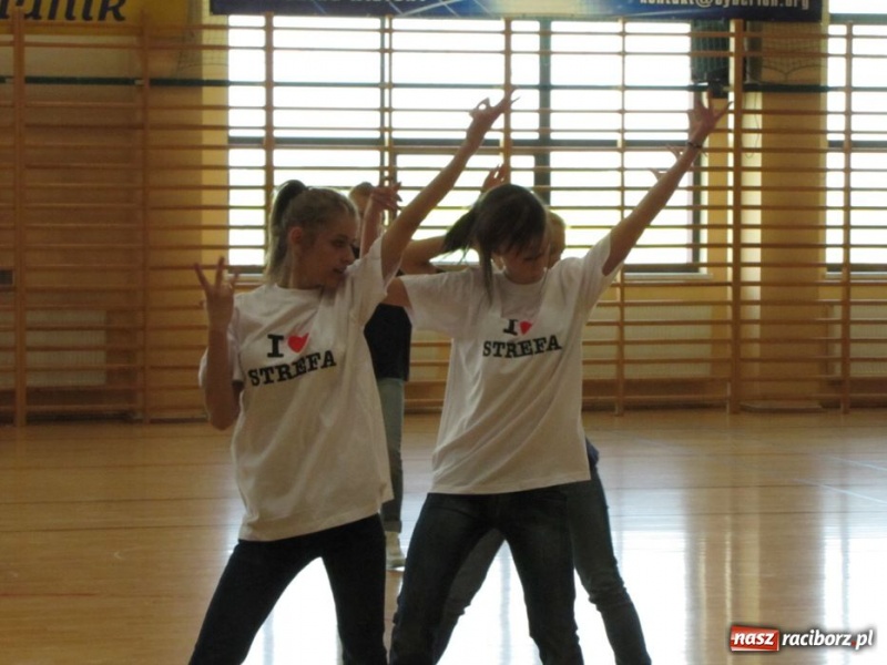 Zdjęcie w galerii na portalu naszraciborz.pl: Szkoła w Rudniku uczciła patrona wiadomości z regionu