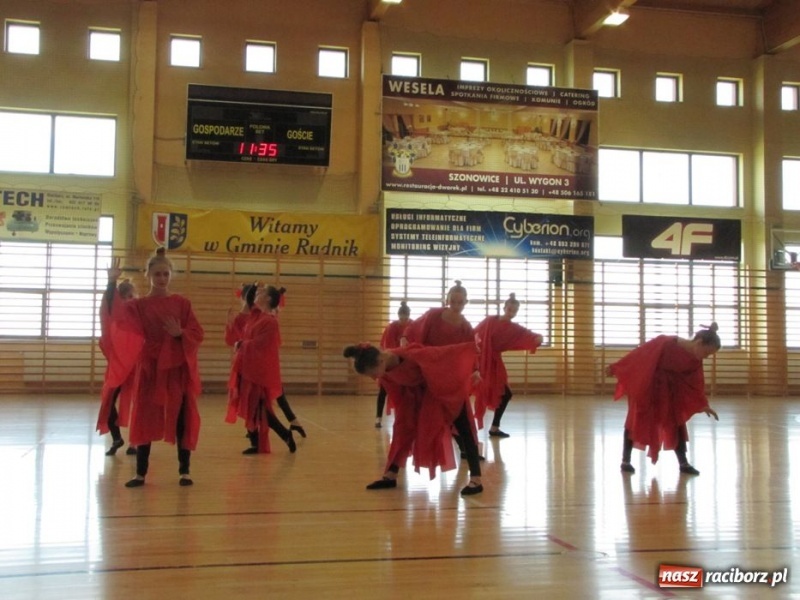 Zdjęcie w galerii na portalu naszraciborz.pl: Szkoła w Rudniku uczciła patrona wiadomości z regionu