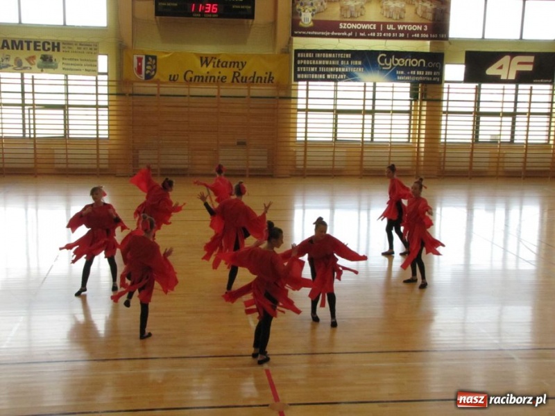 Zdjęcie w galerii na portalu naszraciborz.pl: Szkoła w Rudniku uczciła patrona wiadomości z regionu