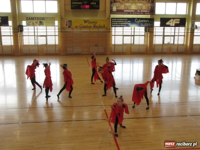 Zdjęcie w galerii na portalu naszraciborz.pl: Szkoła w Rudniku uczciła patrona wiadomości z regionu