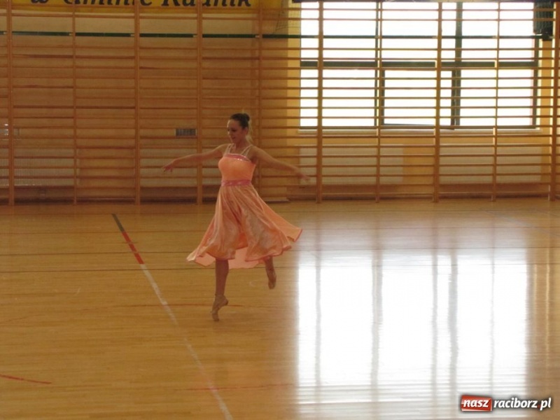 Zdjęcie w galerii na portalu naszraciborz.pl: Szkoła w Rudniku uczciła patrona wiadomości z regionu