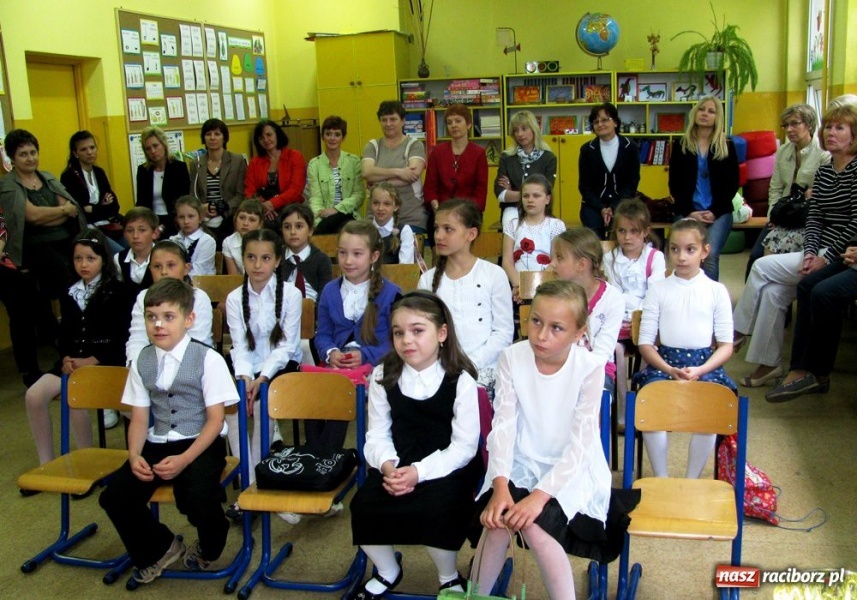Zdjęcie w galerii na portalu naszraciborz.pl: Powiatowi mistrzowie recytacji wiadomości z regionu