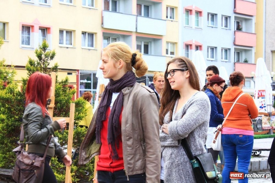 Zdjęcie w galerii na portalu naszraciborz.pl: Stworzyli panoramę graficzną na rynku wiadomości z regionu