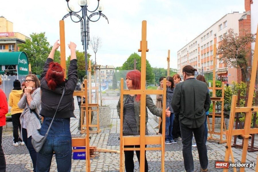 Zdjęcie w galerii na portalu naszraciborz.pl: Stworzyli panoramę graficzną na rynku wiadomości z regionu