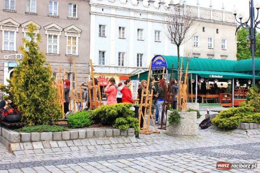 Zdjęcie w galerii na portalu naszraciborz.pl: Stworzyli panoramę graficzną na rynku wiadomości z regionu