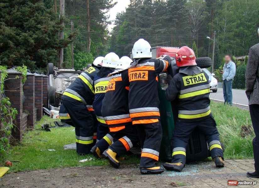 Zdjęcie w galerii na portalu naszraciborz.pl: Feralny finał wyprzedzania na trzeciego wiadomości z regionu