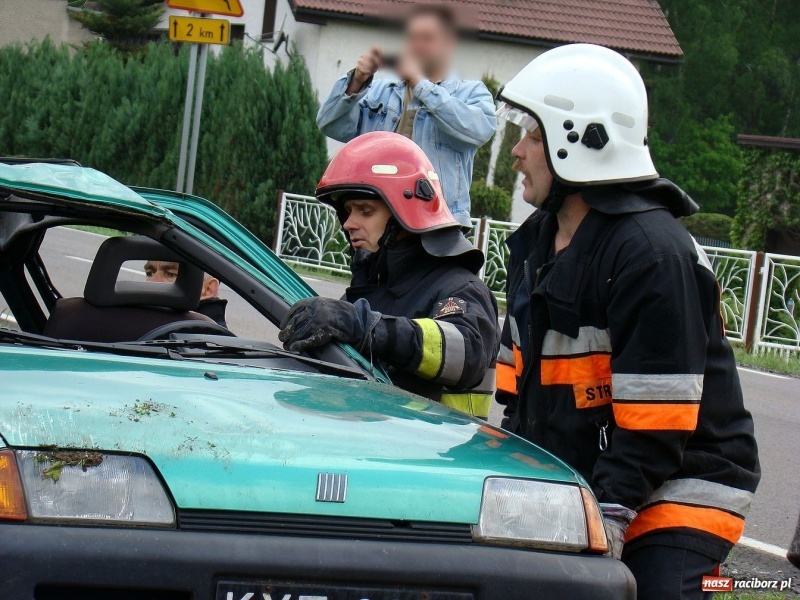 Zdjęcie w galerii na portalu naszraciborz.pl: Feralny finał wyprzedzania na trzeciego wiadomości z regionu