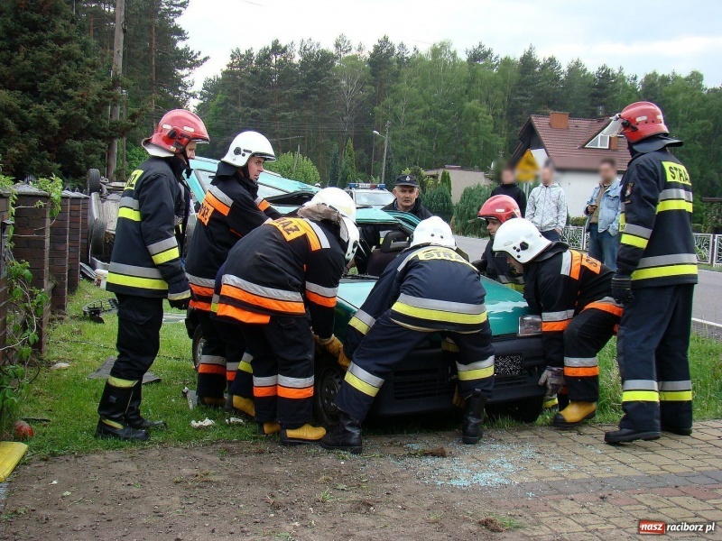 Zdjęcie w galerii na portalu naszraciborz.pl: Feralny finał wyprzedzania na trzeciego wiadomości z regionu