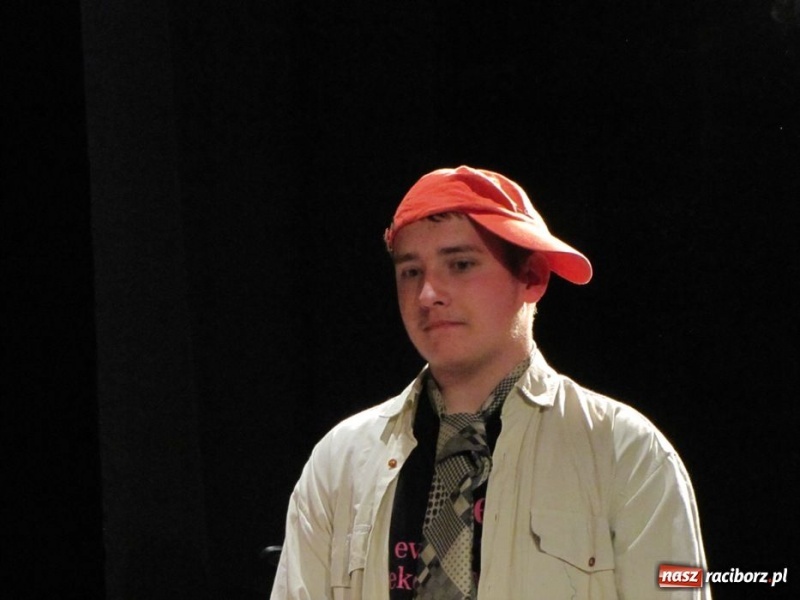 Zdjęcie w galerii na portalu naszraciborz.pl: Młodzi aktorzy wystąpili w Strzesze wiadomości z regionu