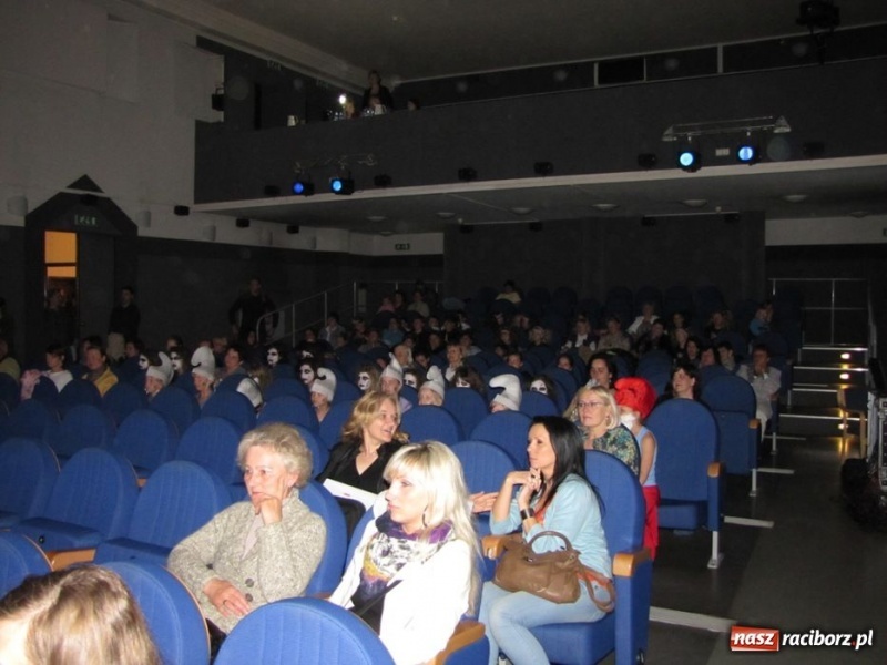 Zdjęcie w galerii na portalu naszraciborz.pl: Konkurs zachwycił publiczność w Strzesze wiadomości z regionu