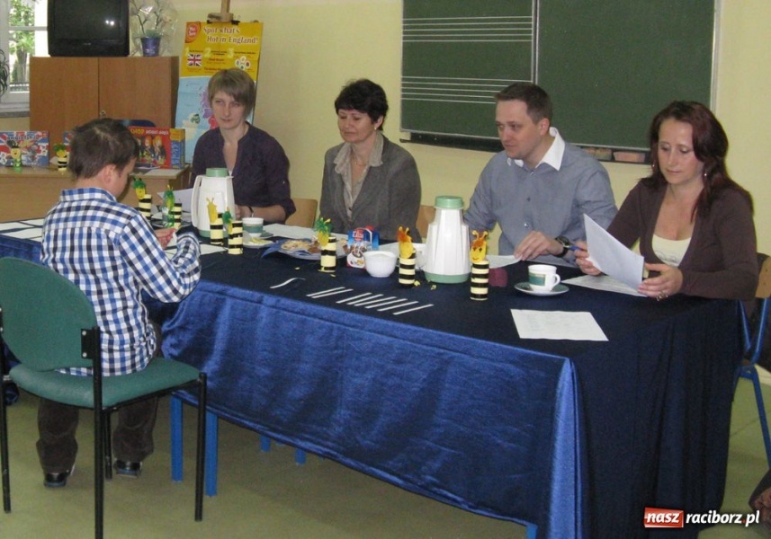 Zdjęcie w galerii na portalu naszraciborz.pl: Zmagania z angielskim alfabetem wiadomości z regionu