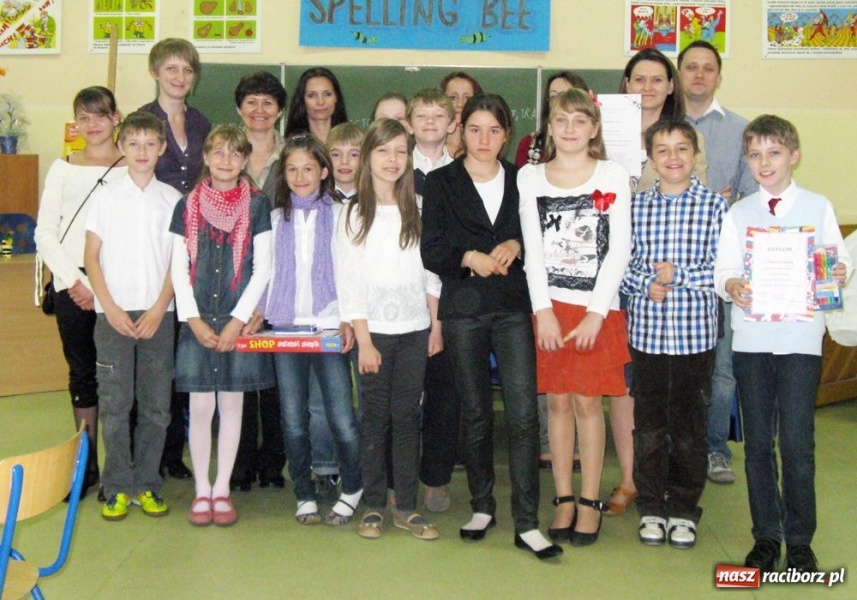 Zdjęcie w galerii na portalu naszraciborz.pl: Zmagania z angielskim alfabetem wiadomości z regionu