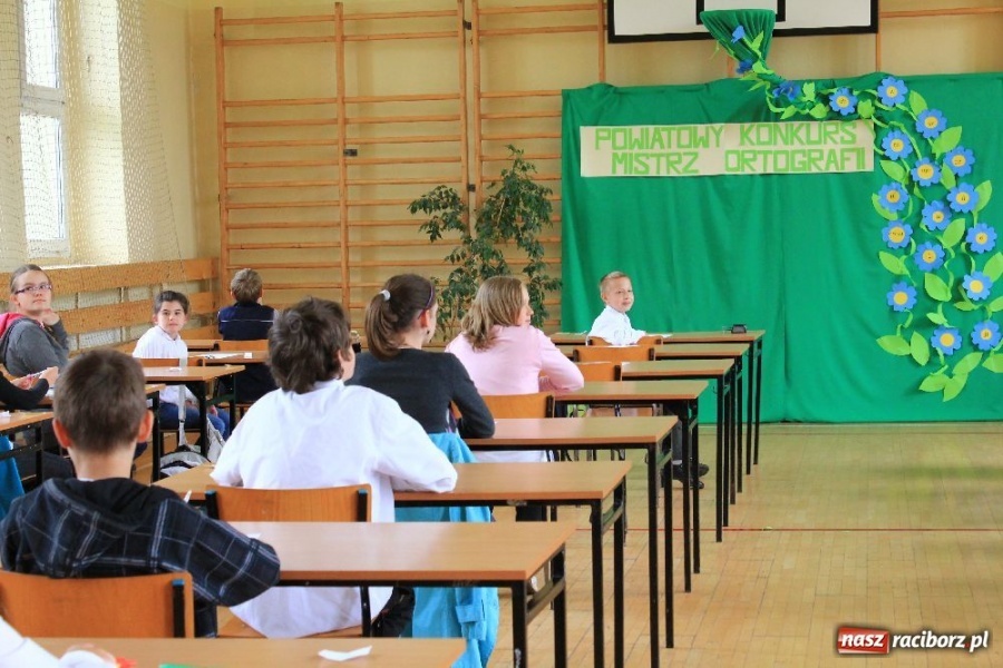 Zdjęcie w galerii na portalu naszraciborz.pl: Znamy mistrza ortografii 2012 wiadomości z regionu