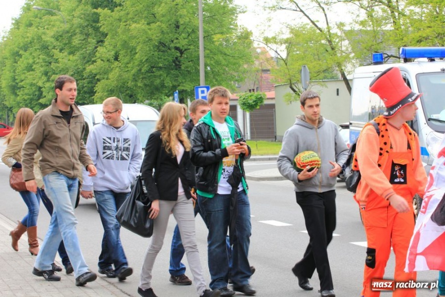 Zdjęcie w galerii na portalu naszraciborz.pl: Juwenalia w rytmie Euro 2012 wiadomości z regionu