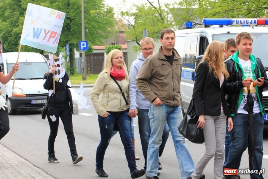 Zdjęcie w galerii na portalu naszraciborz.pl: Juwenalia w rytmie Euro 2012 wiadomości z regionu