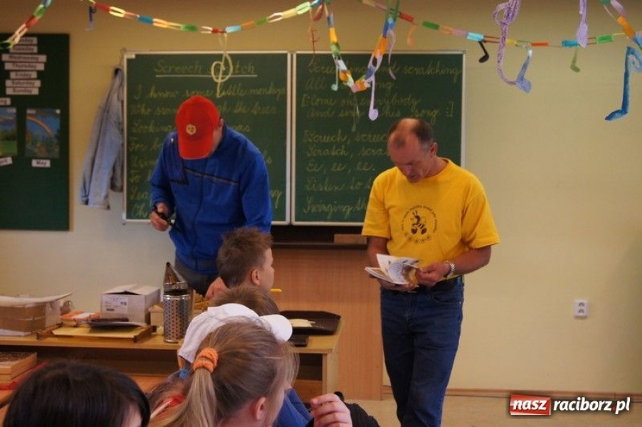 Zdjęcie w galerii na portalu naszraciborz.pl: Spotkanie w czeskiej pasiece wiadomości z regionu