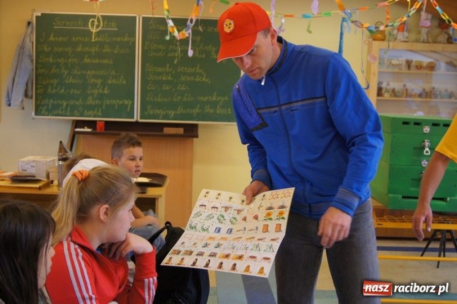 Zdjęcie w galerii na portalu naszraciborz.pl: Spotkanie w czeskiej pasiece wiadomości z regionu