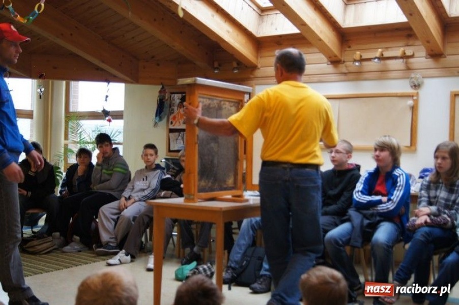 Zdjęcie w galerii na portalu naszraciborz.pl: Spotkanie w czeskiej pasiece wiadomości z regionu