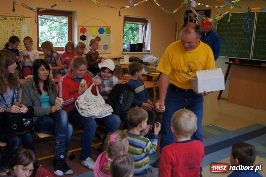 Zdjęcie w galerii na portalu naszraciborz.pl: Spotkanie w czeskiej pasiece wiadomości z regionu