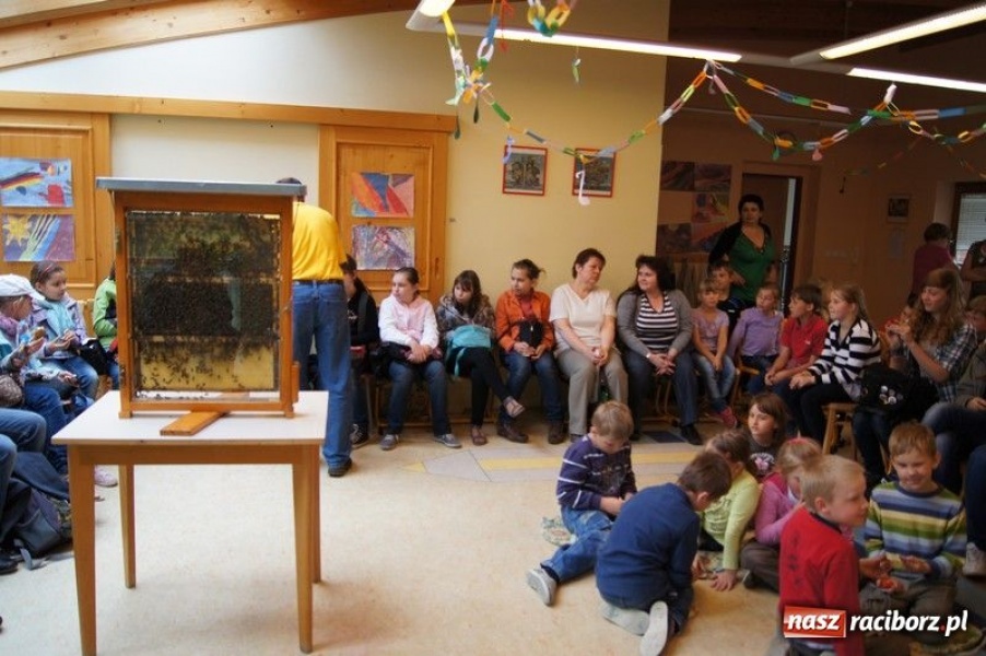 Zdjęcie w galerii na portalu naszraciborz.pl: Spotkanie w czeskiej pasiece wiadomości z regionu