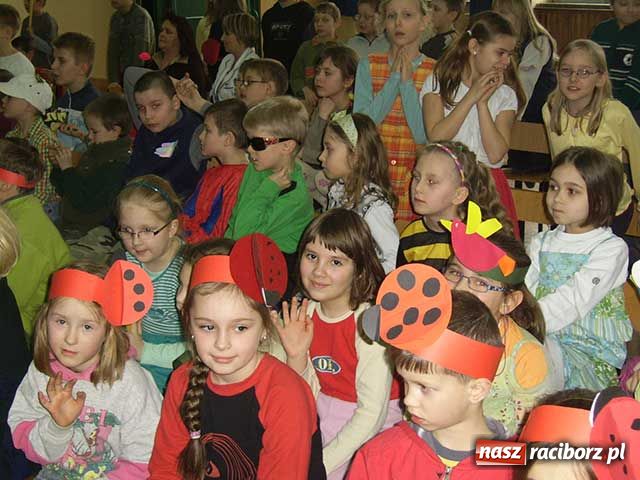 Zdjęcie w galerii na portalu naszraciborz.pl: Konkurs wiedzy w SP 4 wiadomości z regionu