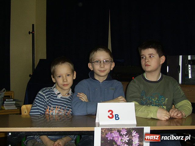 Zdjęcie w galerii na portalu naszraciborz.pl: Konkurs wiedzy w SP 4 wiadomości z regionu