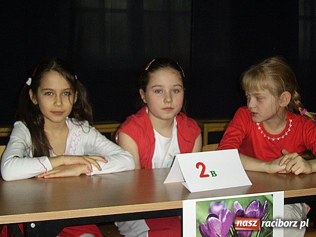 Zdjęcie w galerii na portalu naszraciborz.pl: Konkurs wiedzy w SP 4 wiadomości z regionu