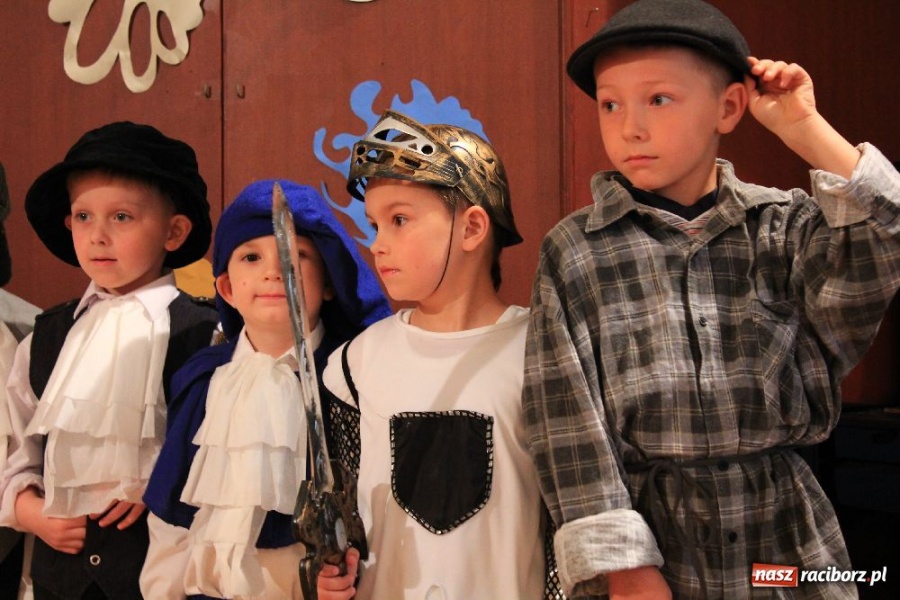 Zdjęcie w galerii na portalu naszraciborz.pl: Przegląd Teatrzyków w Tworkowie wiadomości z regionu