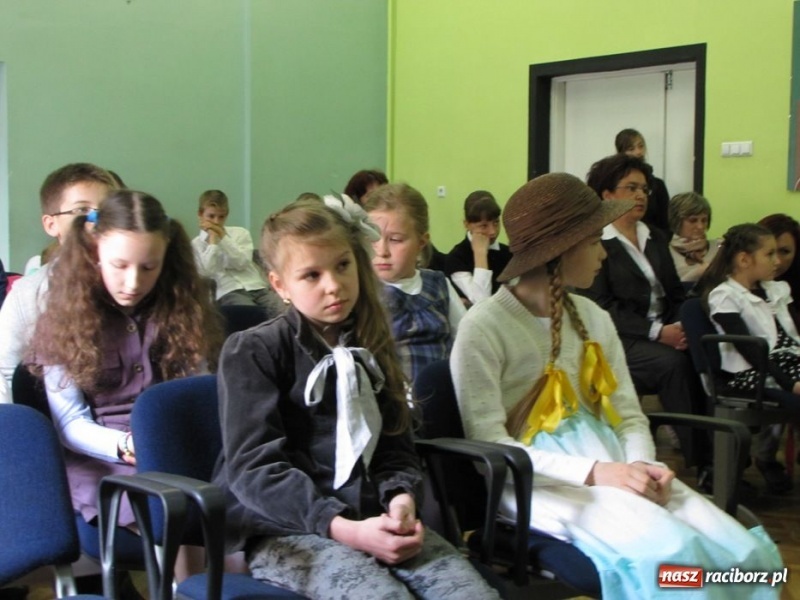 Zdjęcie w galerii na portalu naszraciborz.pl: Do recytacji potrzeba odwagi wiadomości z regionu